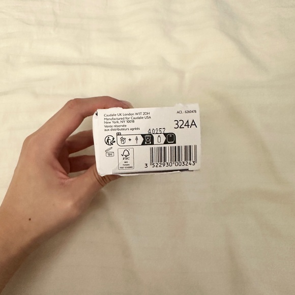 Caudalie Vinoperfect Serum - Picture 2 of 2